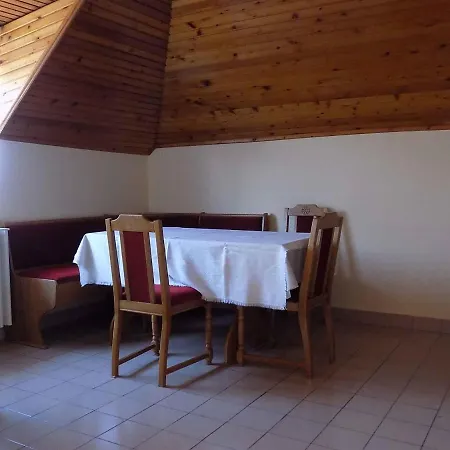 Three-bedroom In I