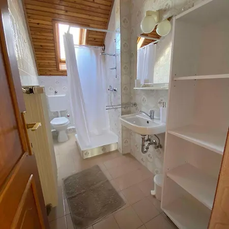 Three-bedroom In I
